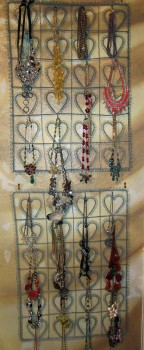 Gallery Necklace Display