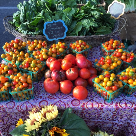 farmers market tomatoes